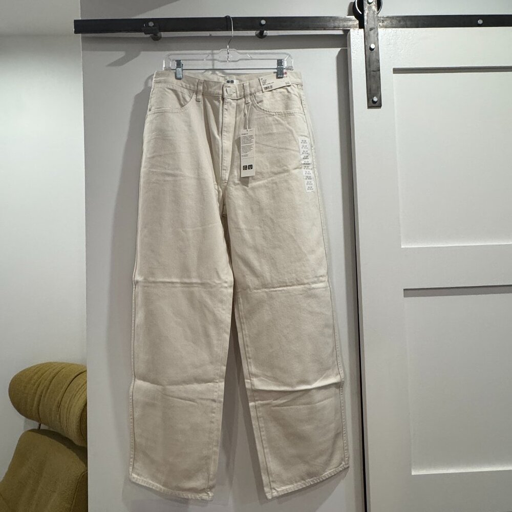 NWT - Uniqlo Wide Fit Curved Jeans in Off White - 32